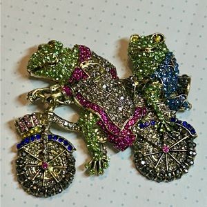 2 Frogs Riding a Bicycle Brooch BLING Unworn WHIMSY Kirk’s Folly Style